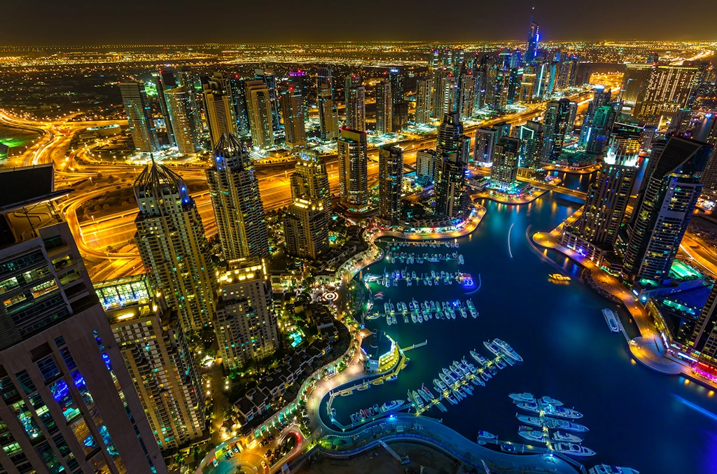 Dubai y Abu Dhabi - 2027
